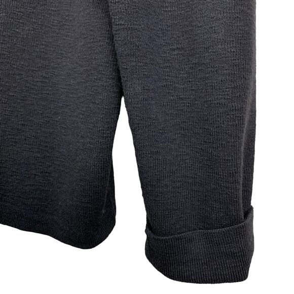 Men's Black and Green Sweater - Picture 8 of 9